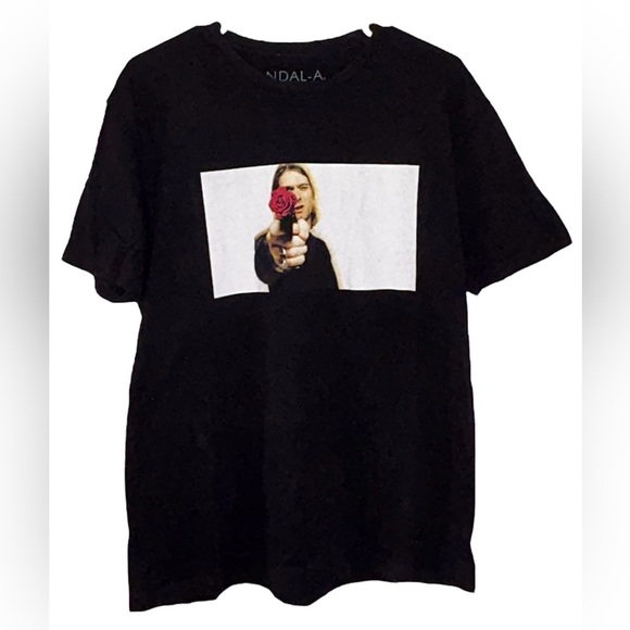 Vandal-A Kurt Cobain Red Rose Black T Shirt Men’s Size Large Streetwear Rare - Picture 1 of 7